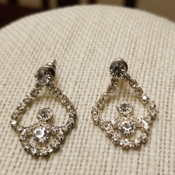 Vintage Jewelry - Vintage Rhinestone Earrings